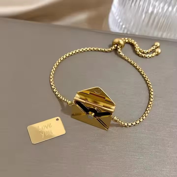 Personalized 18K Gold Plated Envelope Pendant Bracelet - Customizable Openable Love Letter Surprise Bracelet for Loved Ones, Perfect Gift for Valentine's Day, Anniversaries, and Special Occasions