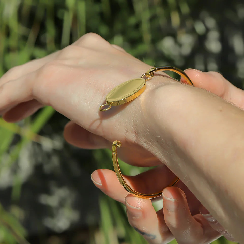 Customizable Oval Engravable Bracelet