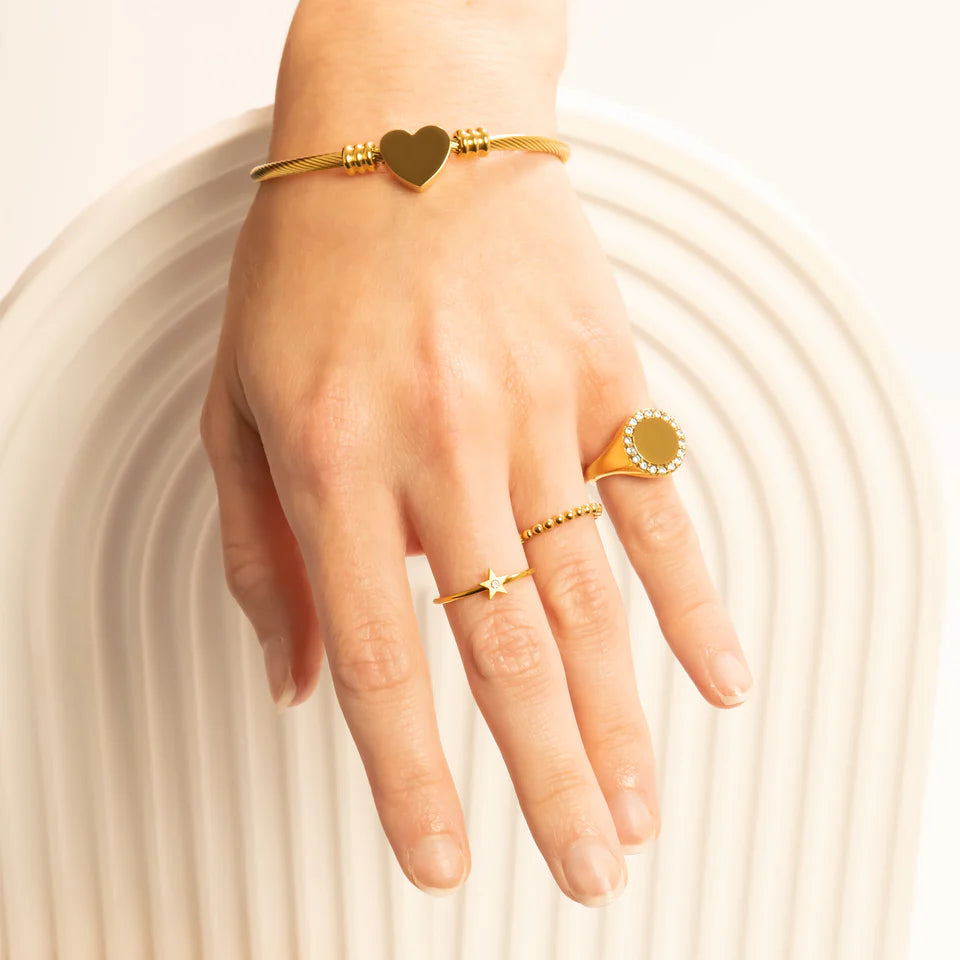 Personalizable Signet Ring With Stones