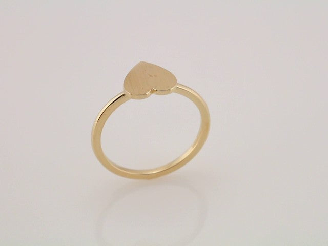 14K Yellow Gold Be Posh�� Engravable Heart Signet Ring