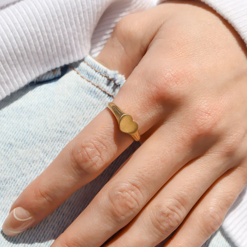 Customizable Heart Signet Ring