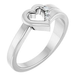 18K White Gold 3-Stone Family Engravable Heart Ring Mounting