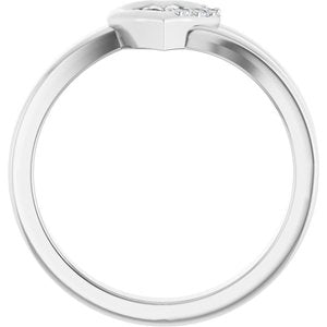18K White Gold 3-Stone Family Engravable Heart Ring Mounting