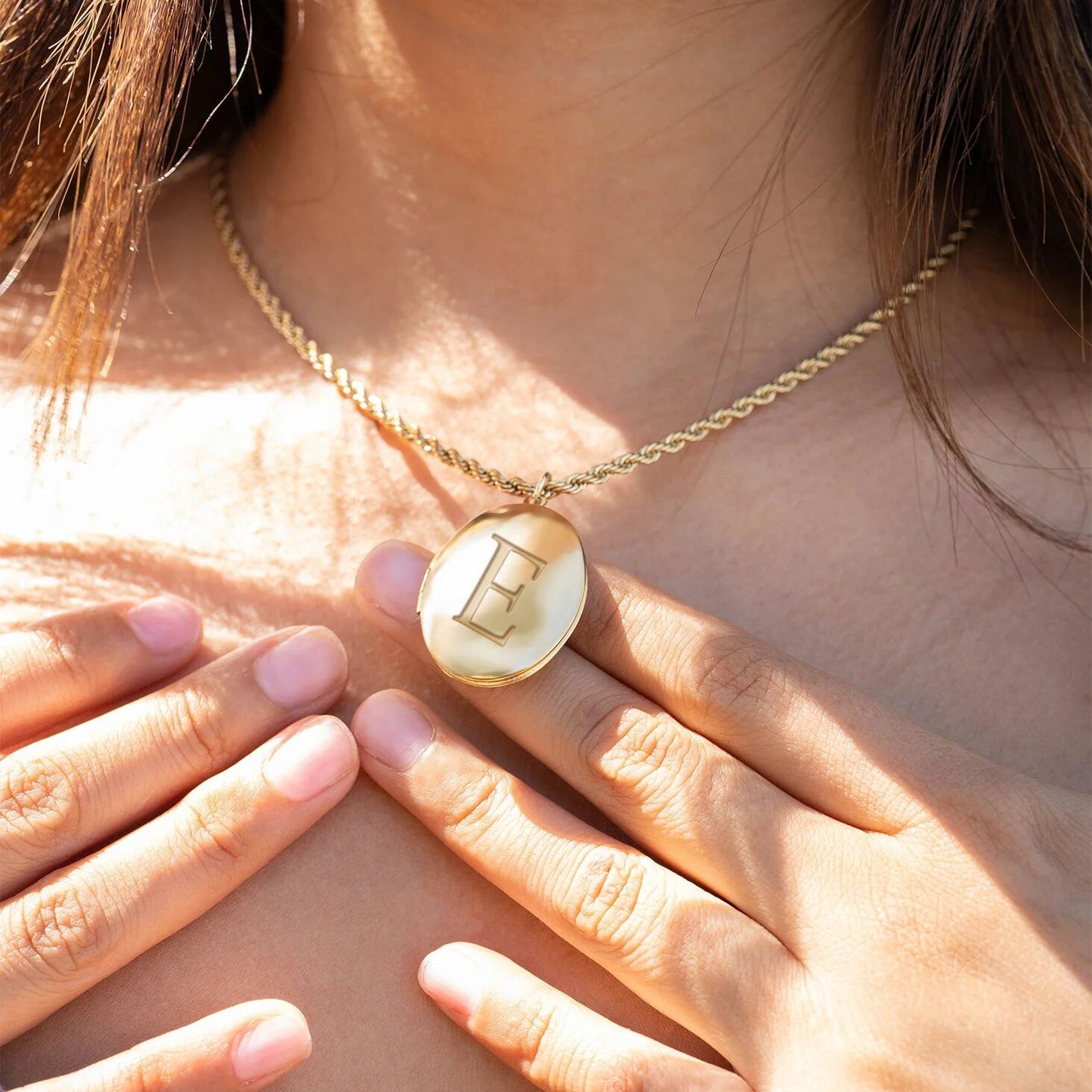 18K Gold PVD Stainless Steel Oval Locket / PDL0243