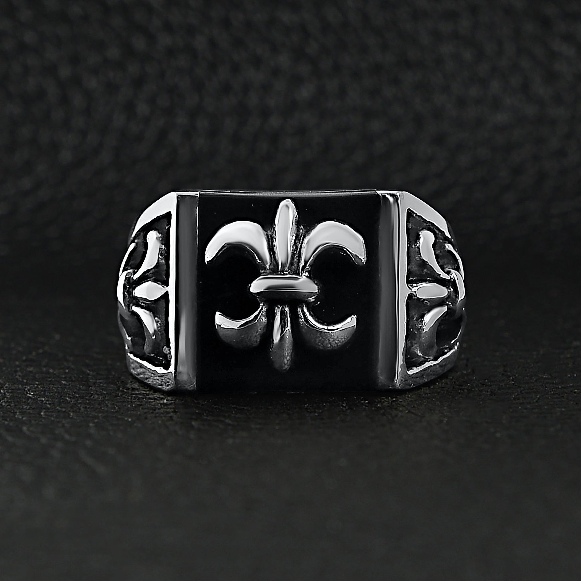 Stainless Steel Polished Black Fleur De Lis Signet Ring / SCR3040