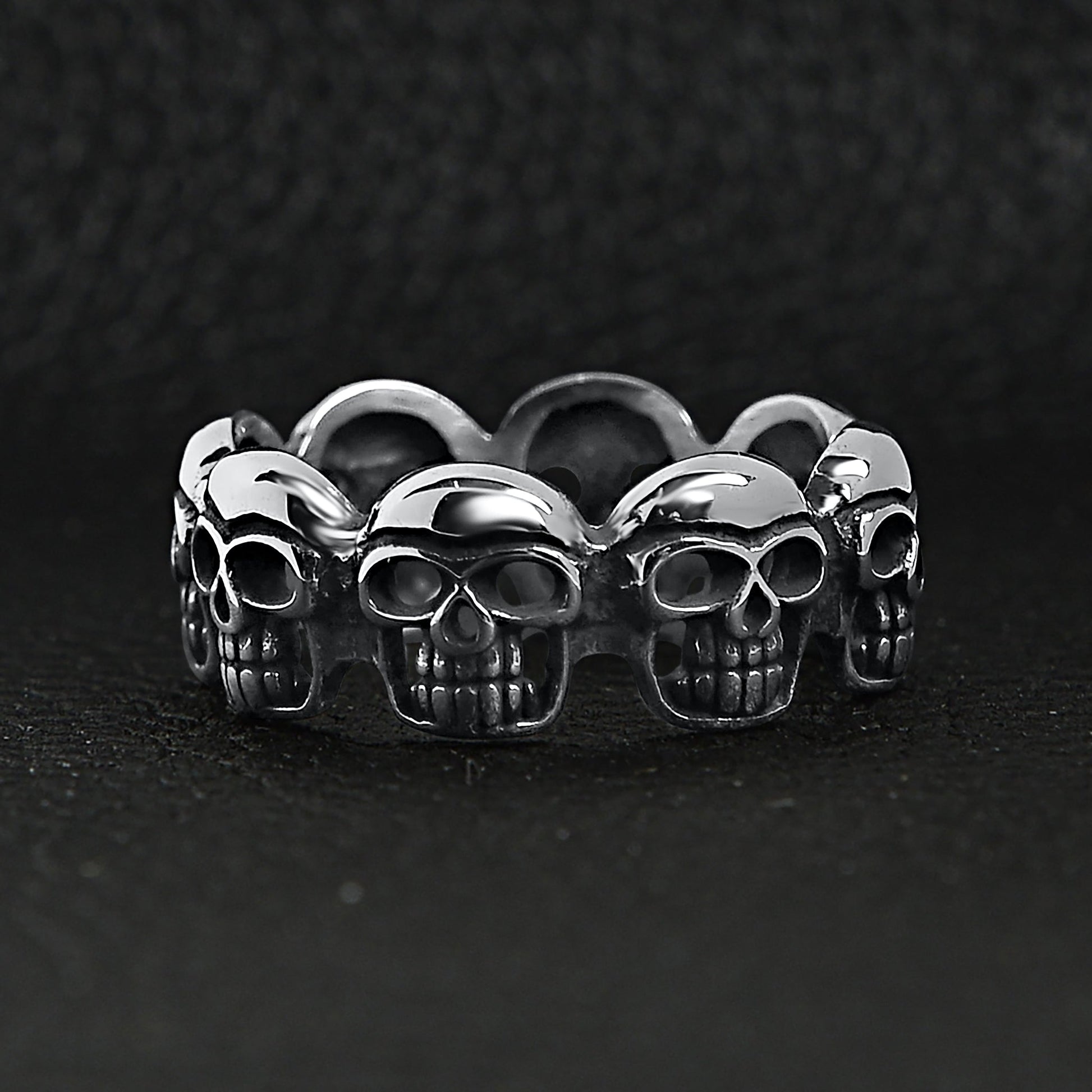 Stainless Steel Polished Multi Skull Ring / SCR3041