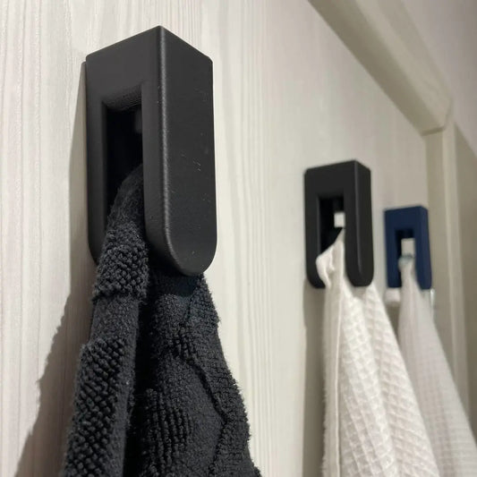 Auto-Locked Hanger